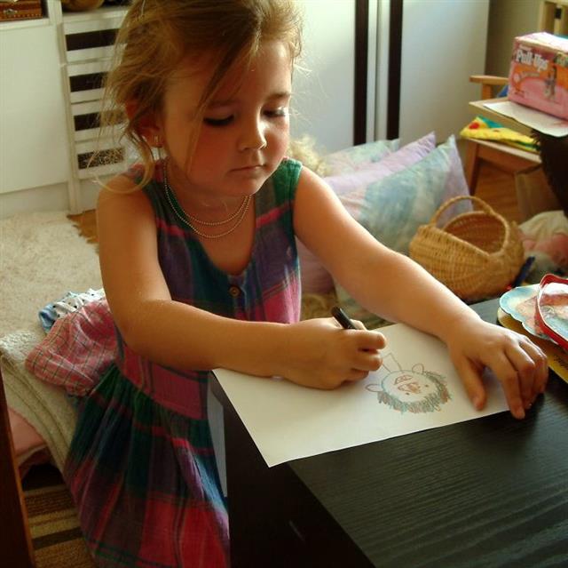 Rajzoló gyerek